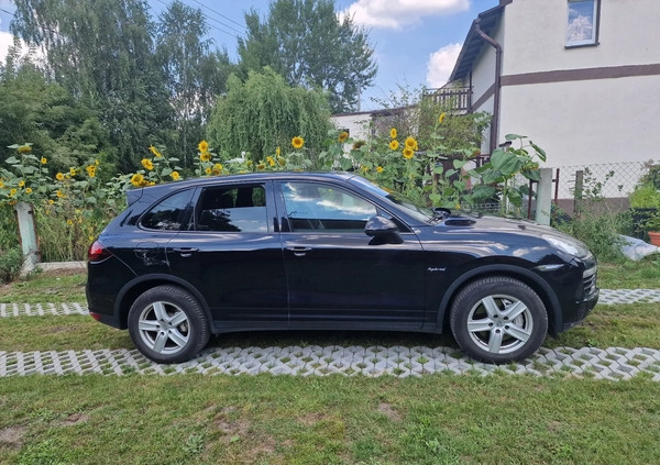 Porsche Cayenne cena 89000 przebieg: 268000, rok produkcji 2012 z Katowice małe 137